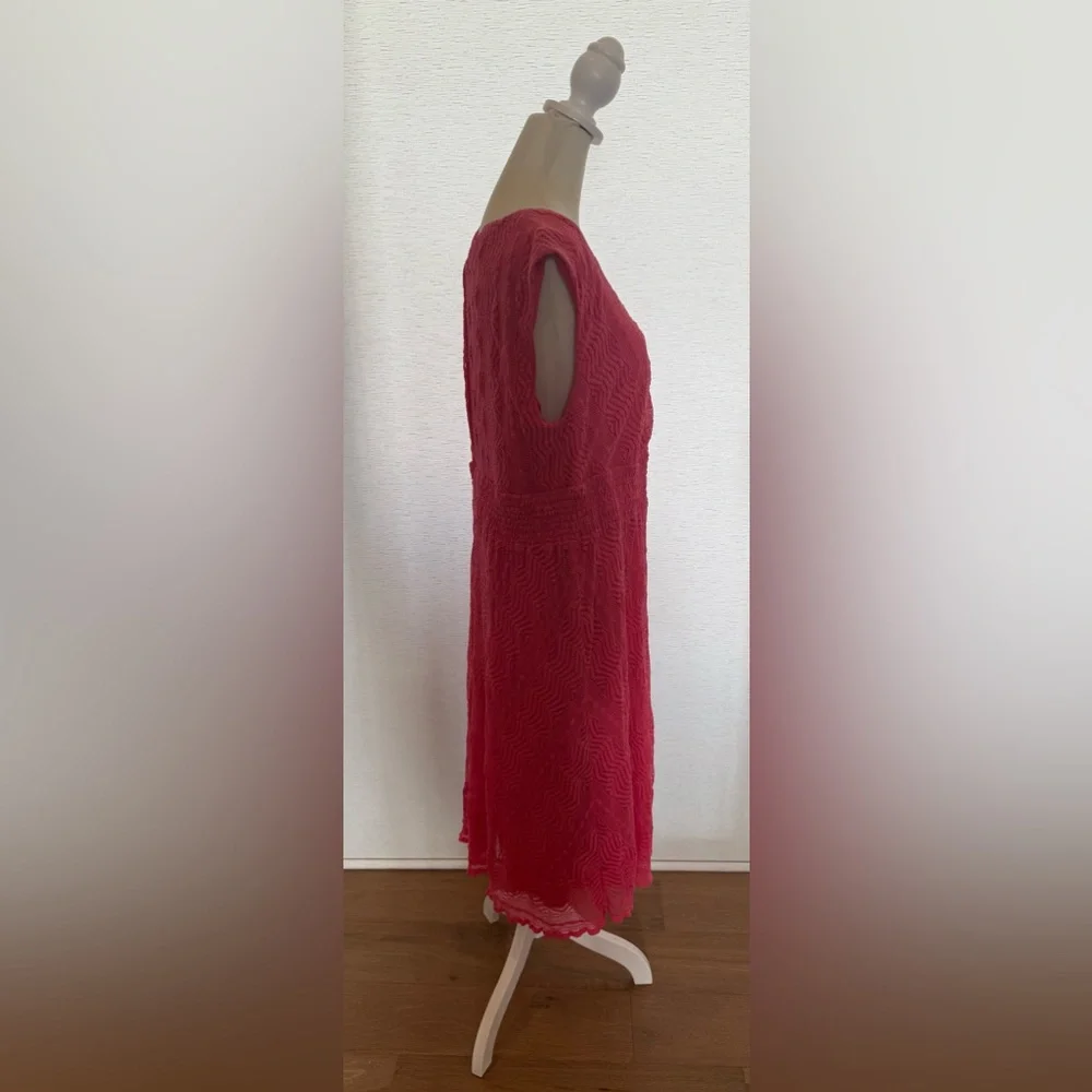 Rabbit Rabbit Rabbit Textured Red Midi Dress - Picture 11 of 13